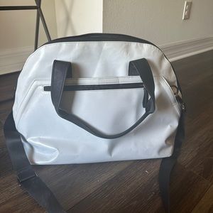 Rareform white Maya crossbody bag, great condition.
